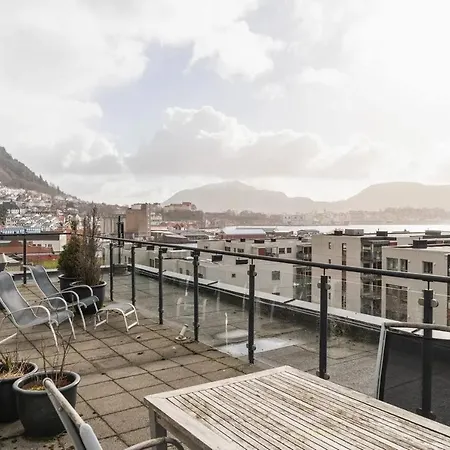 公寓 Modern With Rooftop & Sea View